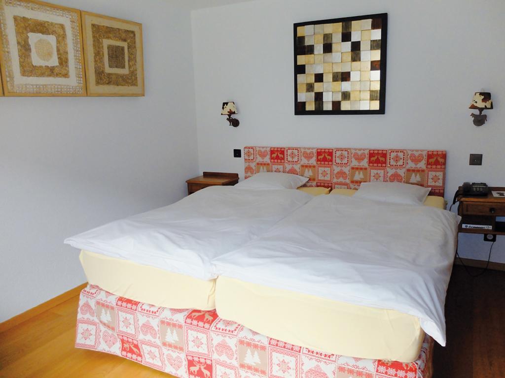 אוברונאז Hostellerie De L'Ardeve מראה חיצוני תמונה